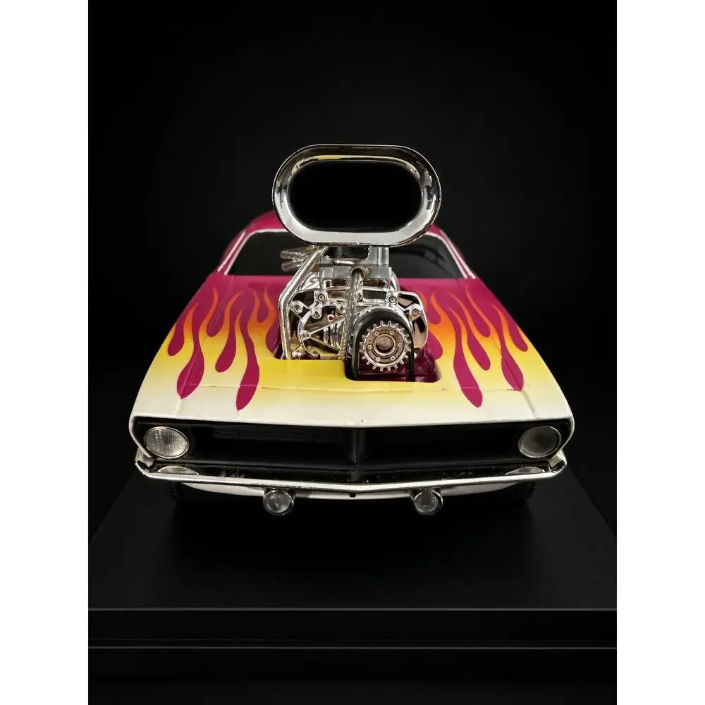 Muscle Machines 1:18 Diecast 1970 Plymouth Cuda Pink Flame Blown Pro Street Car